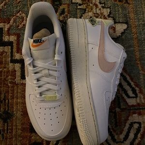 Brand new never worn Nike Air Force 1’s size 7 womens